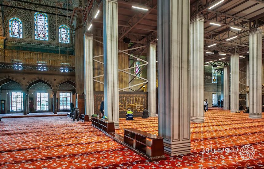 نمای داخلی مسجد سلطان احمد در استانبول 